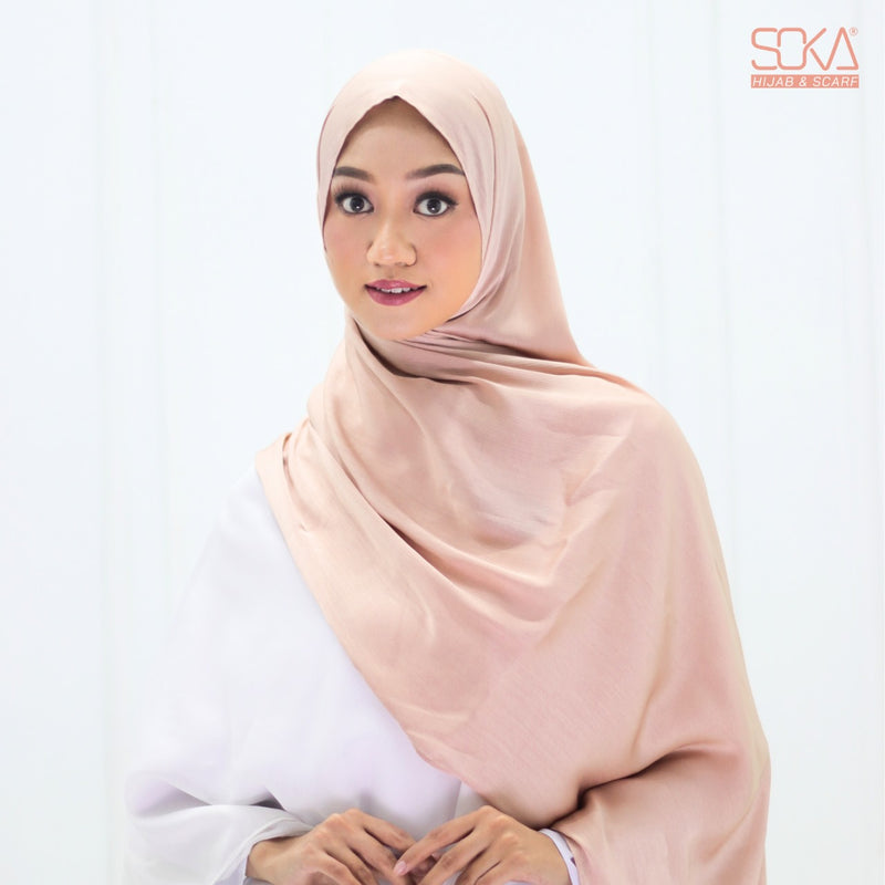 Hijab Pashmina Shimmer Silk Shwarna Latte  Premium - Fashion Muslim