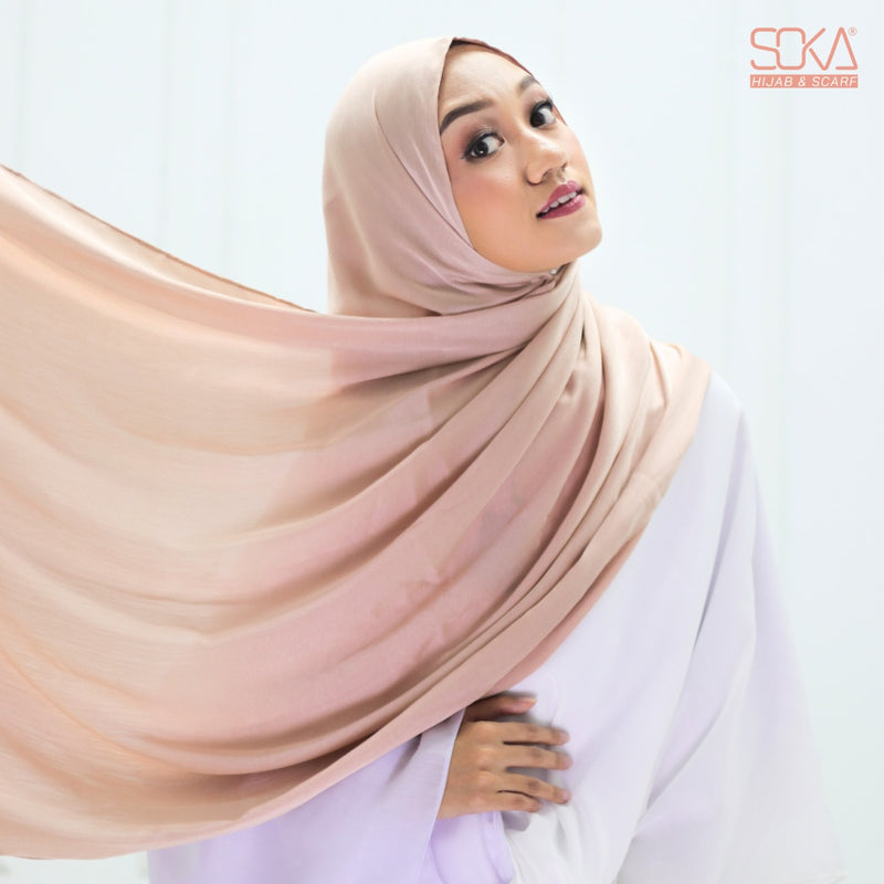 Hijab Pashmina Shimmer Silk Shwarna Latte  Premium - Fashion Muslim