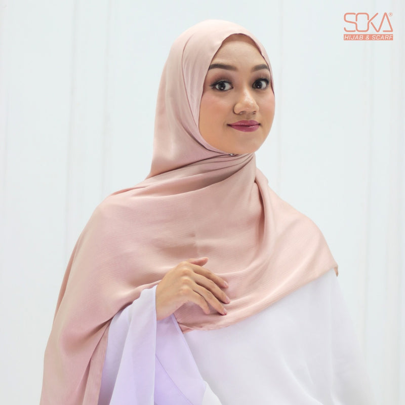 Hijab Pashmina Shimmer Silk Shwarna Rossy Cream Premium - Fashion Muslim